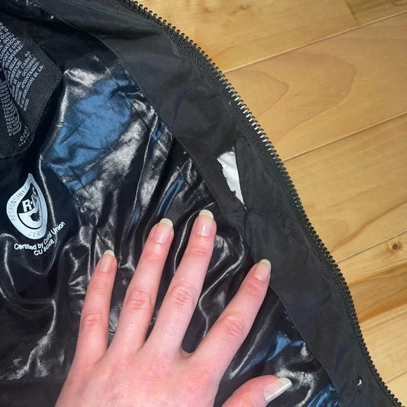 Guess winter jacket - Picture 4 of 4